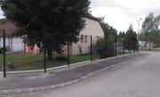 Clôture en panneaux rigides avec plaque en béton à Lusigny-sur-Barse